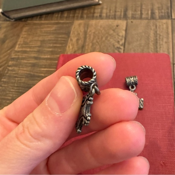 Set of 4 Cross Jewelry Charms for necklace or bracelet, gunmetal color. - Picture 11 of 11